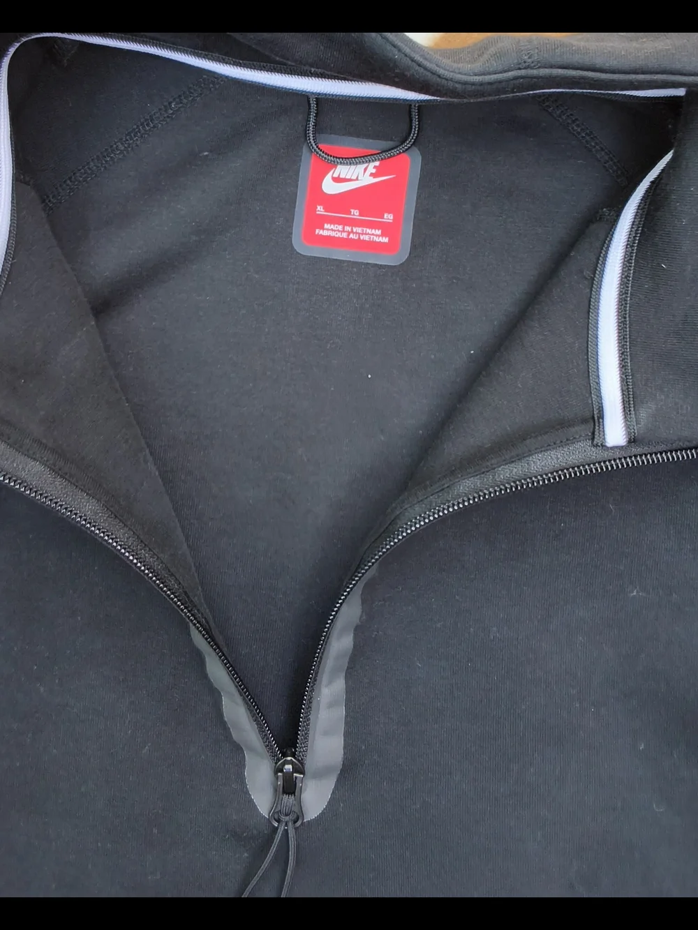 Nike Tech Pullover - Picture 2 of 4